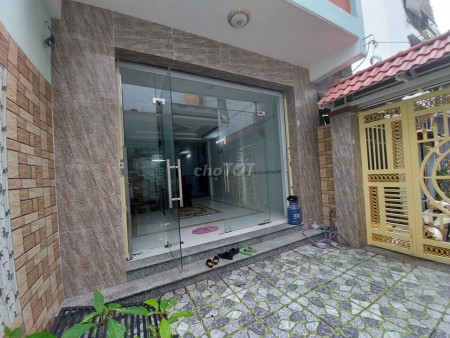 Hẻm Gò Dầu, Quận Tân Phú cần bán nhà nguyên căn rộng 120m2, giá 8.5 tỷ, LHCC, 120m2, 5 phòng ngủ, 6 toilet